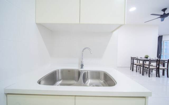 OYO Home 89446 Amazing 2 Bedroom Crest