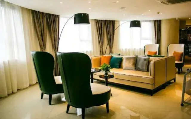Zhumadian City Boutique Hotel