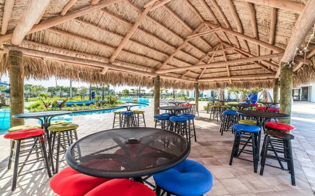 Storey Lake 10br Home Pool/spa/game Room,greenview