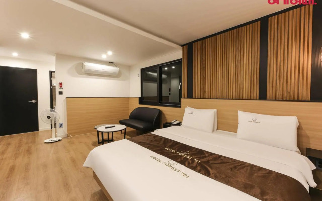 Forest 701 Hotel