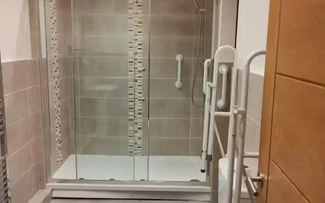 4 Guests - Bbq - Parking - Garden