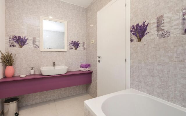 Beautiful apartment in Jablanac w/ 2 Bedrooms