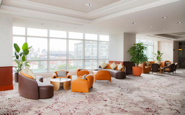 Four Points by Sheraton Shanghai, Daning