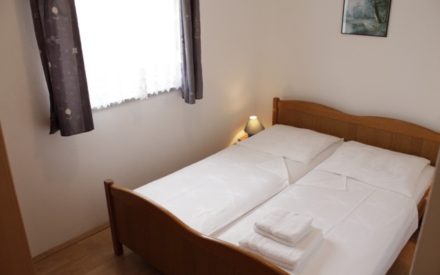 Apartment Ivan - 300 m from sea: A6 Nin, Zadar riviera