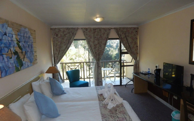 Elephant Lake Hotel