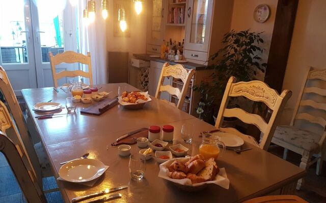 La Bastide Du Bonheur Chambres et Tables D'Hôtes