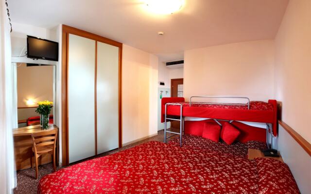 Hotel Mediterraneo