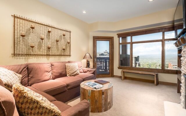 Comfortably Furnished Condo w Canyons Village View by RedAwning - Save 20% on 7+ Nights!