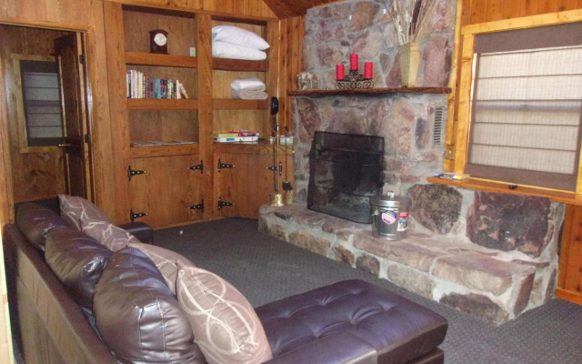 Embers Lodge and Cabins