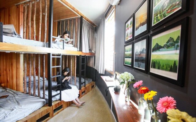 5D Upper Dorm Shared Room Hostel