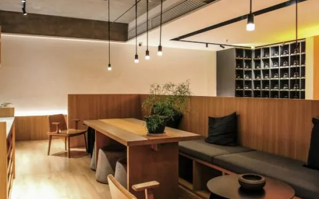 iMEET Chongqing Homestay (Guanyinqiao Pedestrian Street)