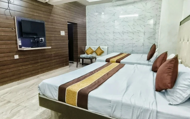 Hotel Prabhat Palace