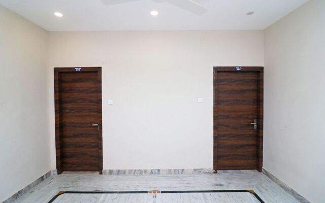 Krishna Plaza by OYO Rooms