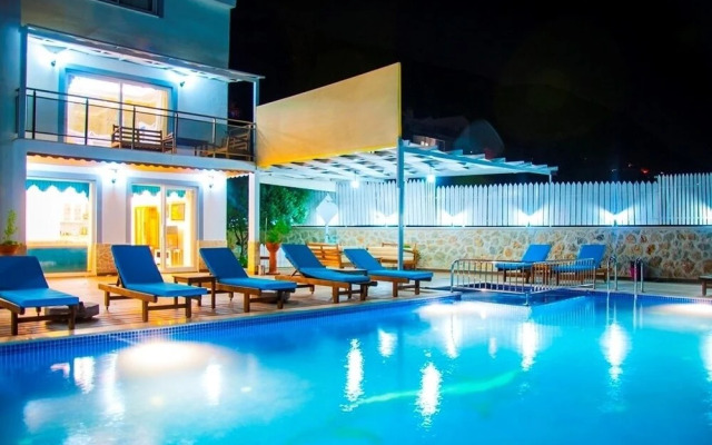 Villa Akca by Akdenizvillam