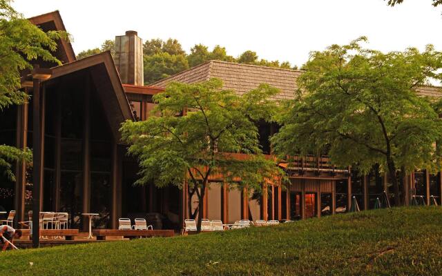 Mohican Lodge and Conference Center