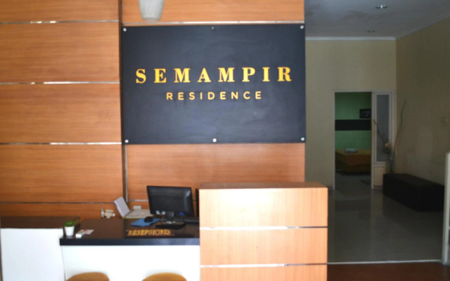 OYO 450 Semampir Residence