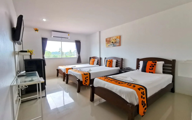 Phet Cha-am Plaza & Resort