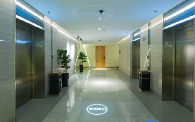 MiniMax Hotel Shishi