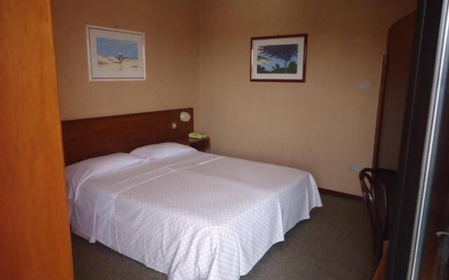 Hotel De La Ville Central