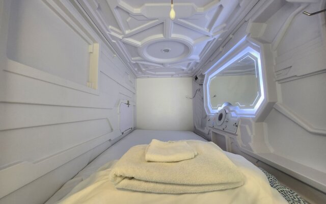 U Street Capsule Hostel