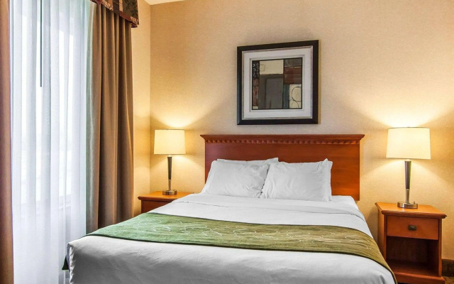 Comfort Suites Redmond Airport