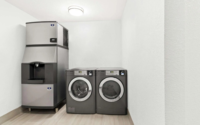 SureStay by Best Western Groves