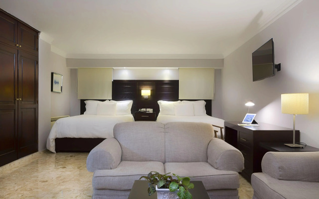 Plaza Florida Suites