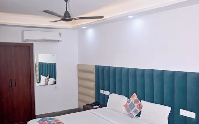 Hotel Golden By Admire Stay