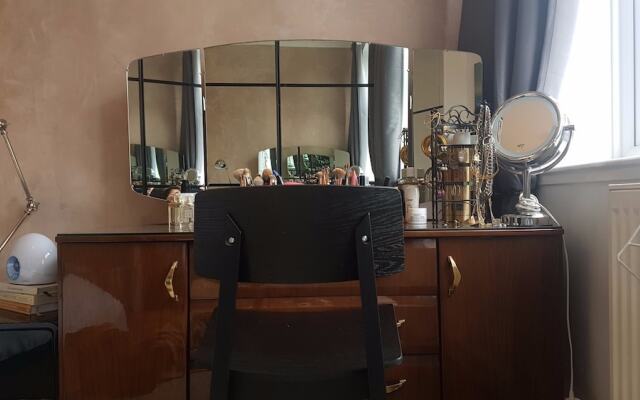 Kilburn Mansion Block Flat