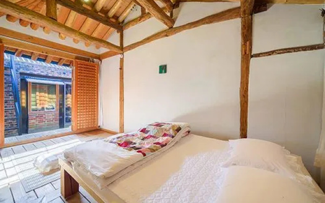 Jeonju Dankyoung Pension