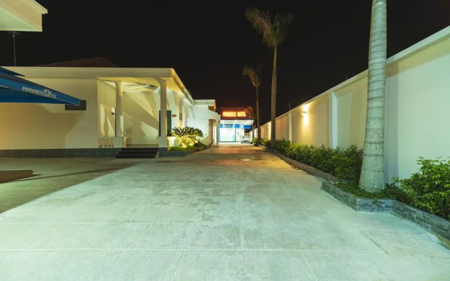 Paradise Hotel