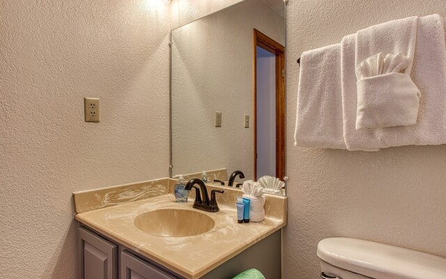 Pinecrest Townhomes-1K-2Q Unit-Renovated