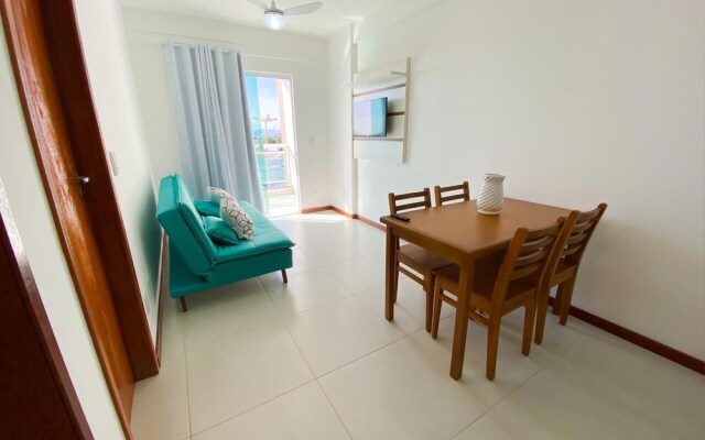 Apartamento Arejado com Localização Estratégica e Varandão - 203