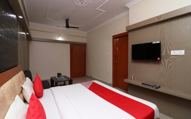 Hotel Neena Palace by OYO Rooms