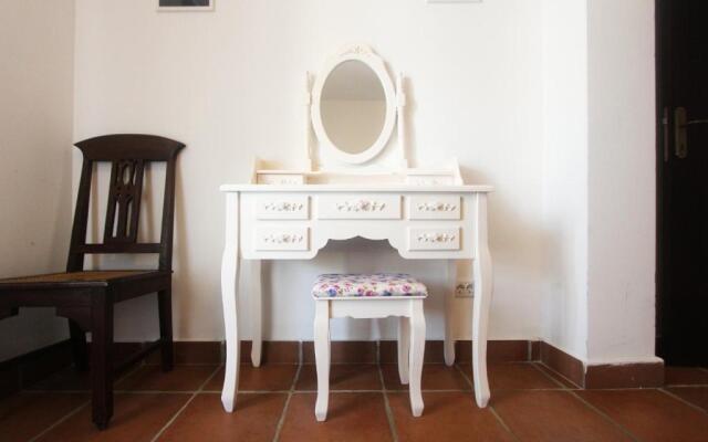 2 BR Apartment in Boka Gardens Complex