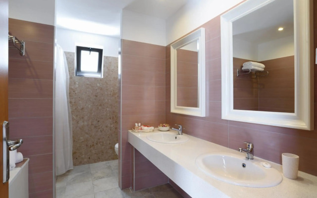 Matina Pefkos ApartHotel