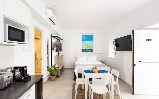 Cozy Corner Luxury Apartments