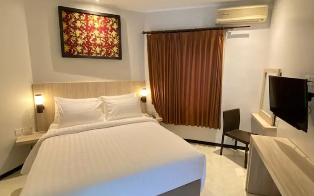 Tuwuh Hotel at Kayutangan