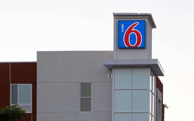 Motel 6 Highland, CA – San Bernardino – East