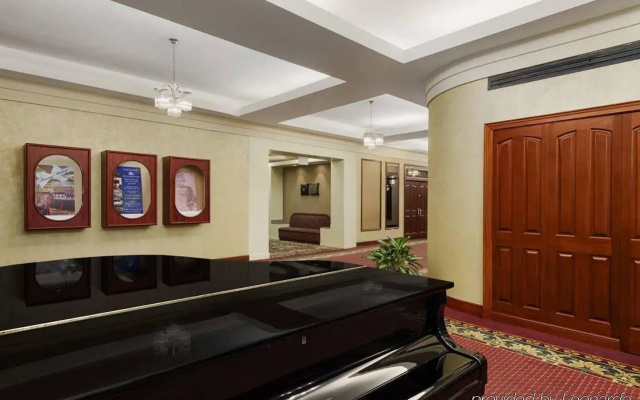 Hilton Chicago/Oak Lawn