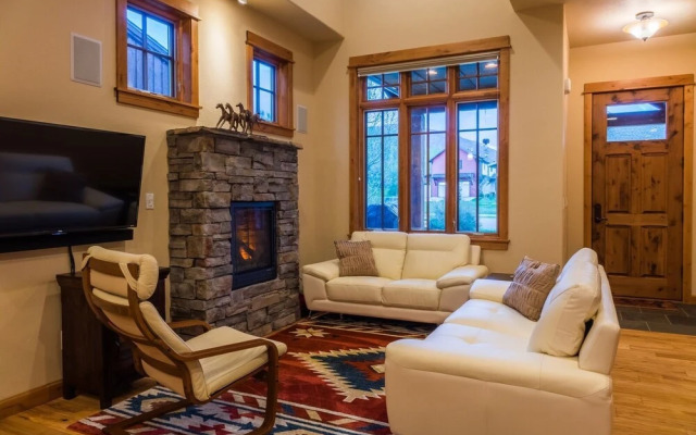 Bozeman - The Legends Chalet