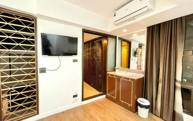 RoomQuest Ladprao Soi 1