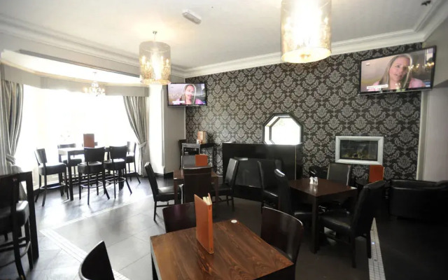 Lyons Nant Hall Hotel