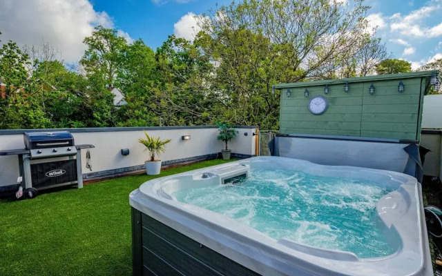 Host Stay Hilltop House