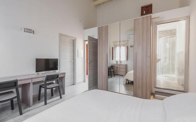 Modern Duplex With Balcony by Wonderful Italy