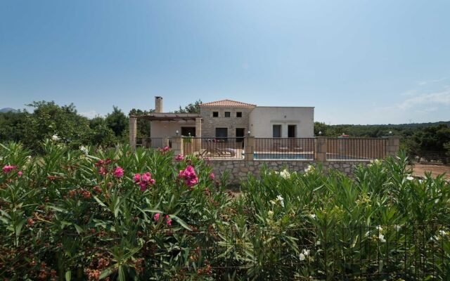 Asterion Villa by LeaderStay