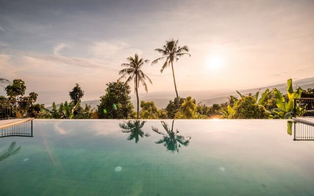 NEW ! Stunning 4BR Jungle View Villa in Lovina