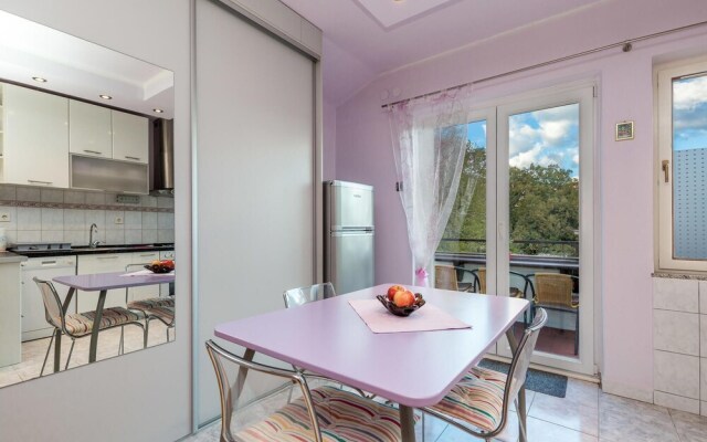 Stunning Apartment in Lovran With 1 Bedrooms and Wifi