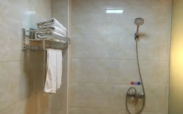 Huaiyuan Happy Holiday Hotel