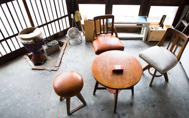 Osaka Guest House Drummer's Dream